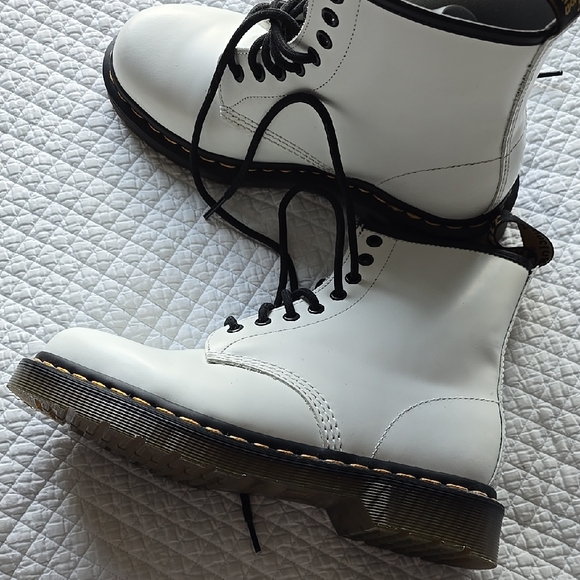 Dr. Martens Shoes - Dr Martens Women's Leather Boots